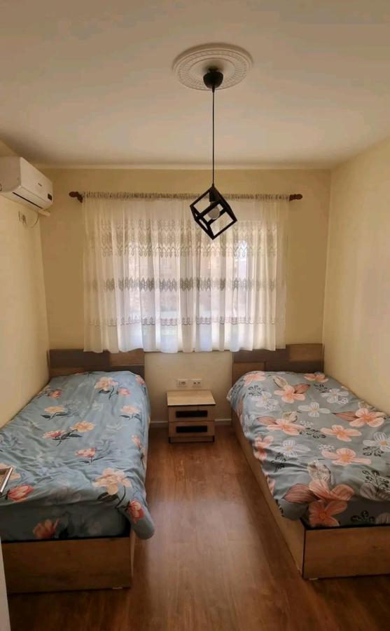 New & Great Located Apartment Near Center ティラナ エクステリア 写真
